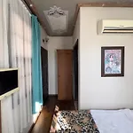 Hostel Old House Hotel&pub