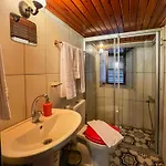 Hostel Old House Hotel&pub Antalya