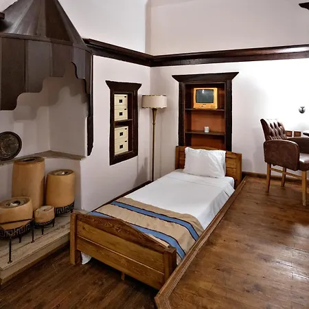Old House Hotel&pub Antália