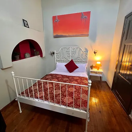 Хостел Old House Hotel&pub Анталья